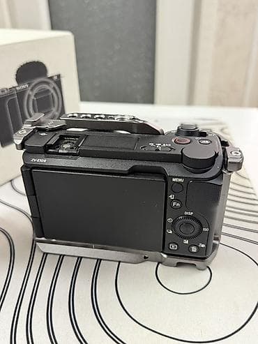 6s plus: Sony ZV‑E10 II с аксессуарами Комплектация на фото: - Камера Sony — 2