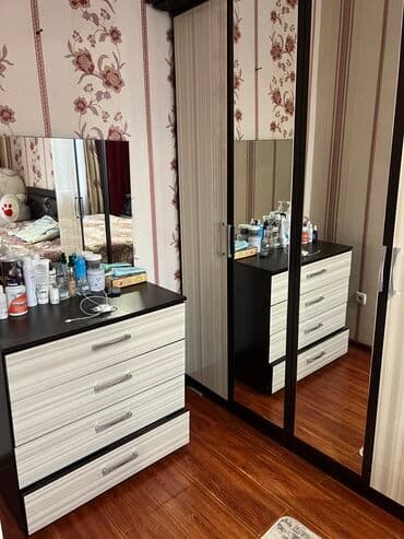 срочно связи переездом: Спальный гарнитур в отличном состоянии. В комплект входит двухспальная — 2