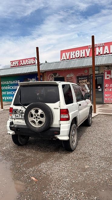 Транспорт: Mitsubishi Pajero iO: 1998 г., 1.8 л, Механика, Бензин, Внедорожник — 3