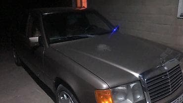 rolls royce silver ghost: Mercedes-Benz W124: 1990 г., Седан — 9