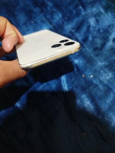 iphone 11 plus: IPhone 11 Pro Max, Б/у, 256 ГБ, Серебристый, 81 % — 9