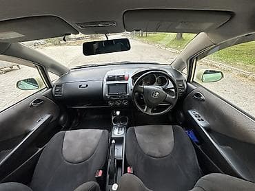 byd e7: Honda Fit: 2002 г., 1.3 л, Вариатор, Бензин, Хэтчбэк — 5