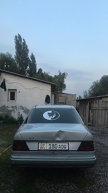 Mercedes-Benz W124: 1992 г., 2.3 л, Автомат, Бензин, Седан — 5