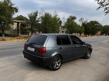 mini clubman: Volkswagen Golf: 1995 г., 1.8 л, Механика, Хэтчбэк — 2