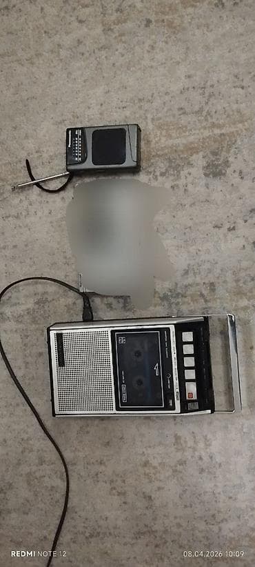 советский магнитофон: Кассетный магнитофон-проигрыватель стационарного типа + портативный — 2