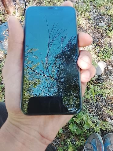 aiphone 12: IPhone 11 Pro, Matte Midnight Green — 1