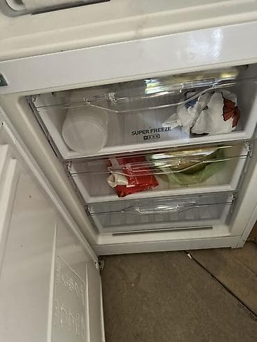 встраиваемый холодильник: Холодильник Indesit, Двухкамерный, Total no frost, 60 * 195 * 60 — 3