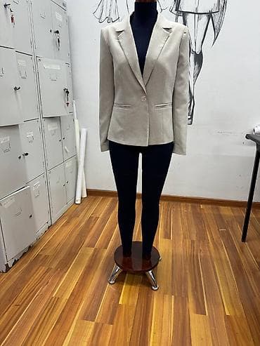 бежевый костюм: Брючный костюм, Прямые, Пиджак, Made in KG, Осень-весна — 2