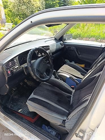 80 б3: Volkswagen Golf: 1994 г., 1.8 л, Кол менен иштөөчү, Бензин, Хетчбек — 4