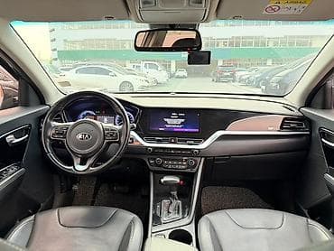 ким к3: Kia Niro: 2021 г., 1.6 л, Гибрид, Кроссовер — 8