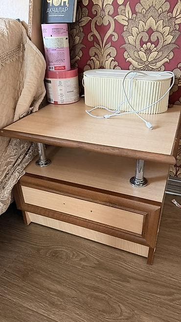 Напольные покрытия: Спальный гарнитур в классическом стиле, материал — ЛДСП в двухцветной — 5