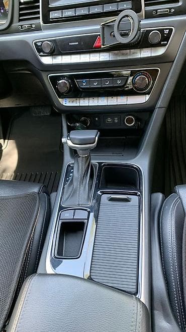 Продажа авто: Hyundai Sonata: 2018 г., 2 л, Автомат, Газ, Седан — 8
