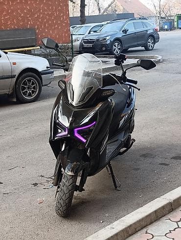 Скутерлер: Макси-скутер 160 куб. см, Бензин — 1