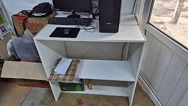 продаю спальный гарнитур: Стол — 1