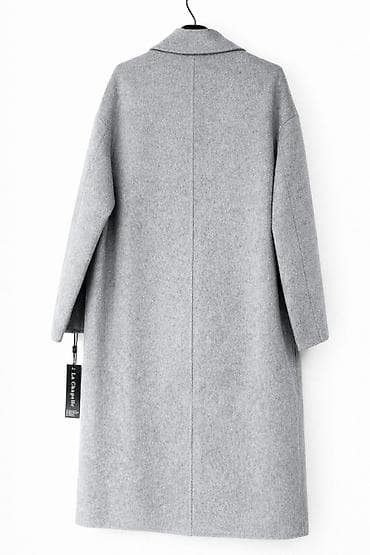 made: Серое женское пальто La Chapelle из 100 % шерсти. Производство — 6