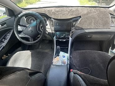 toyota cr: Hyundai Sonata: 2010 г., 2 л, Автомат, Газ, Седан — 6