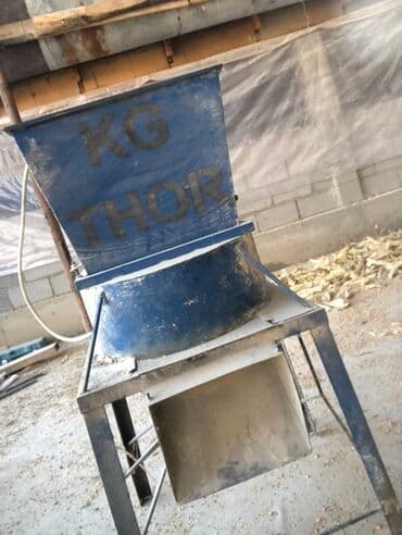 шиномонтажное оборудование для грузовых автомобилей бу: Зернодробилка/кормоизмельчитель KG THOR на металлической раме - — 1