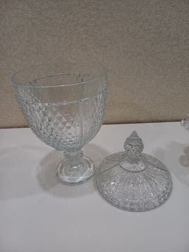 старинные вазы фото: Продаётся красивая ваза с крышкой Стекло Состояние идеальное город Ош — 2