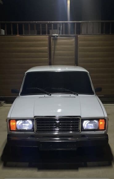 ВАЗ (ЛАДА) 2107: 2004 г., Бензиновая