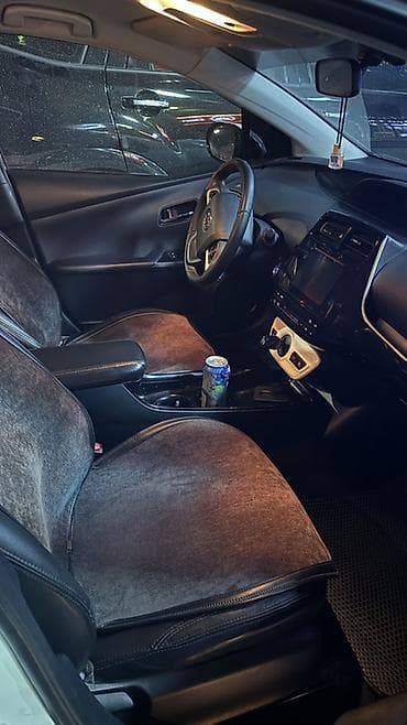 e2 byd: Toyota Prius: 2017 г., 1.8 л, Вариатор, Гибрид, Хэтчбэк — 7