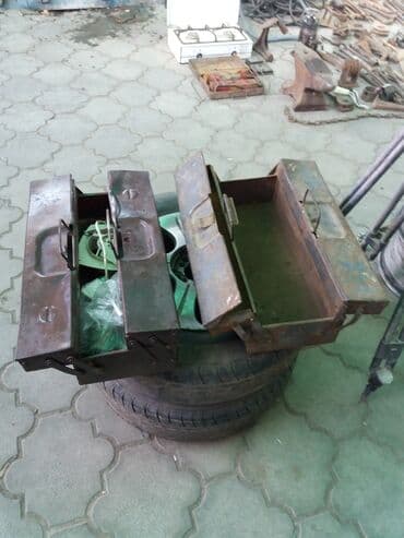 боксы для инструментов: Продаю железные ящики для инструментов и др мелочи двух- ярусные.цена — 2