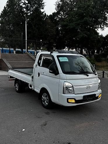 Легкий грузовик, Hyundai, Стандарт, 2 т, Б/у at lalafo.kg Легкий грузовик, Hyundai, Стандарт, 2 т, Б/у