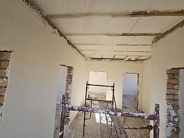 white board: Штукатурные работы по стенам и откосам - Выравнивание стен по маякам — 6