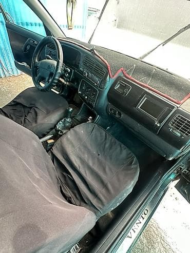 Транспорт: Volkswagen Vento: 1995 г., 1.8 л, Механика, Бензин, Седан — 8