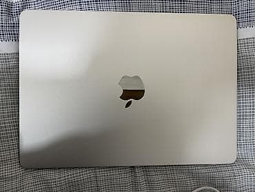 thunder: Apple MacBook Air 13" (чип Apple M2), цвет Starlight - Экран 13.6" — 2