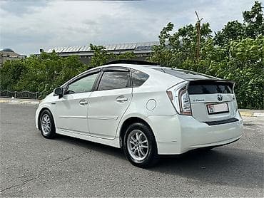 от приуса: Toyota Prius: 2014 г., 1.8 л, Автомат, Гибрид, Хэтчбэк — 6