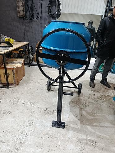 рабочий конь: Бетономешалка Мобильная, Средняя (150 - 300 л) — 2