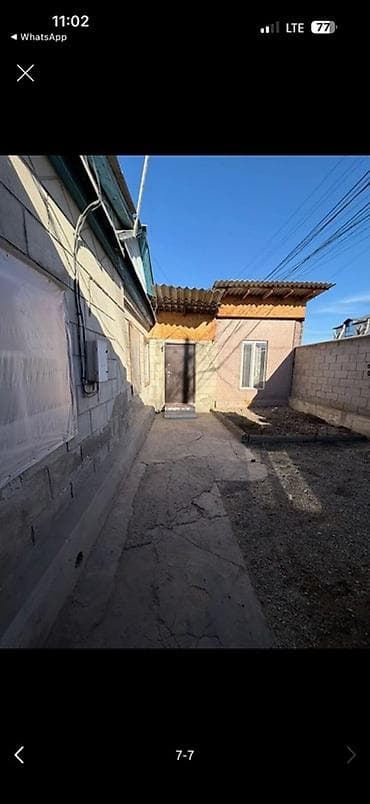 дома в пригороде: Срочно срочно продаю пол дома. район Азия-Молл 1 сотки земли 60м2 3 — 4