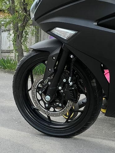 выхлоп акропович: Спортивный мотоцикл в агрессивном пластиковом обвесе, цвет матовый — 5