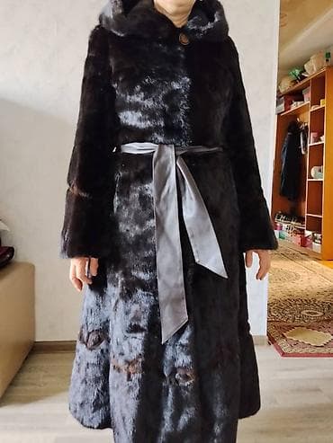 armani code: Шуба, По колено, С капюшоном, L — 1