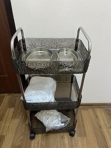 Текчелер, стеллаждар, секичелүү койгучтар: Гүлдөр үчүн секичелүү текче, Башка материал — 1