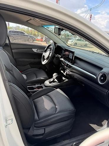 передний бампер ист: Kia K3: 2022 г., 1.6 л, Автомат, Бензин, Седан — 9