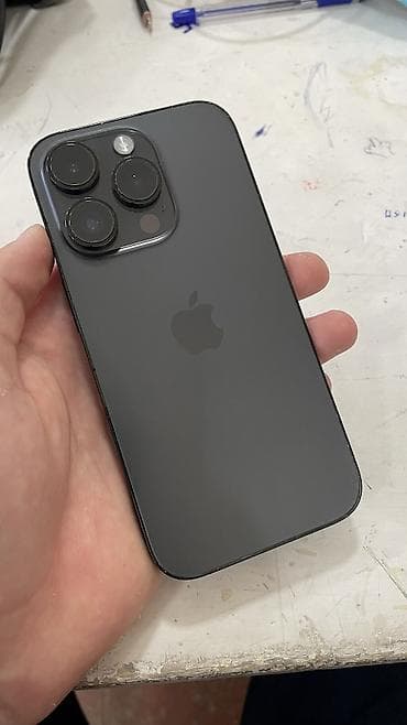 14 т: IPhone 14 Pro, Б/у, 256 ГБ, Черный, Защитное стекло, Чехол, 79 % — 1
