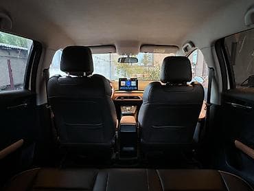 e star: BYD E2: 2021 г., 0.1 л, Электромобиль, Хэтчбэк — 3