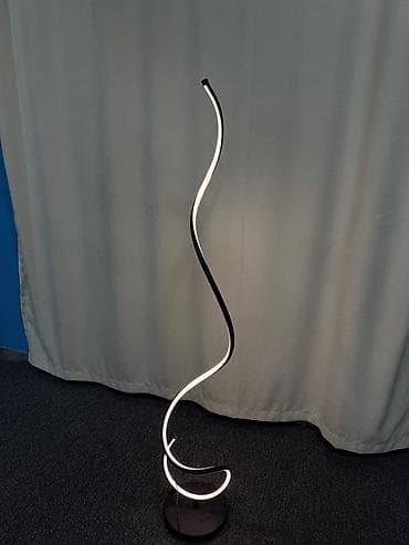 study lamp: Напольный LED-светильник «Волна» - Дизайн: изогнутая монохромная — 1