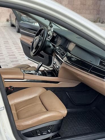 кортеж бмв: BMW 750LI: 2009 г., 4.4 л, Автомат, Бензин, Седан — 9