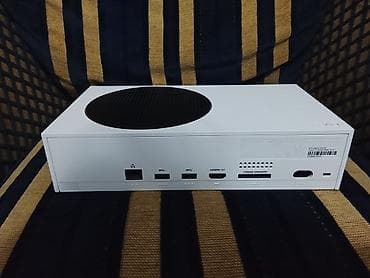 Продаю Игровую консоль Xbox Series S (белая) в комплекте с 14 игровыми — 5