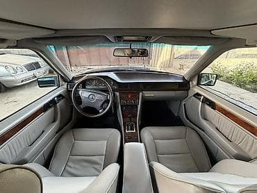 Mercedes-Benz W124: 1994 г., Седан — 9