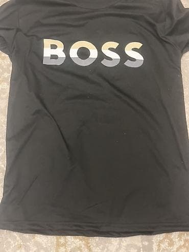 Футболки: Футболка с принтом BOSS - Базовая футболка с коротким рукавом и — 2