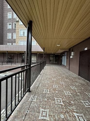 сдаётся квартира в кара балте: 🔥Продаётся просторная 3-комнатная квартира в 5 микрорайоне! Напротив — 4