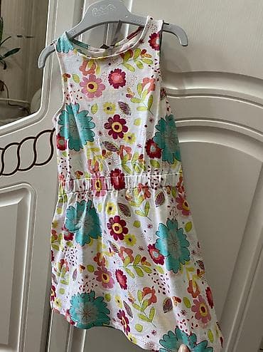 Илгичтер: Новое, детское цветочное платье на девочку 3г, производство Индия, от — 1