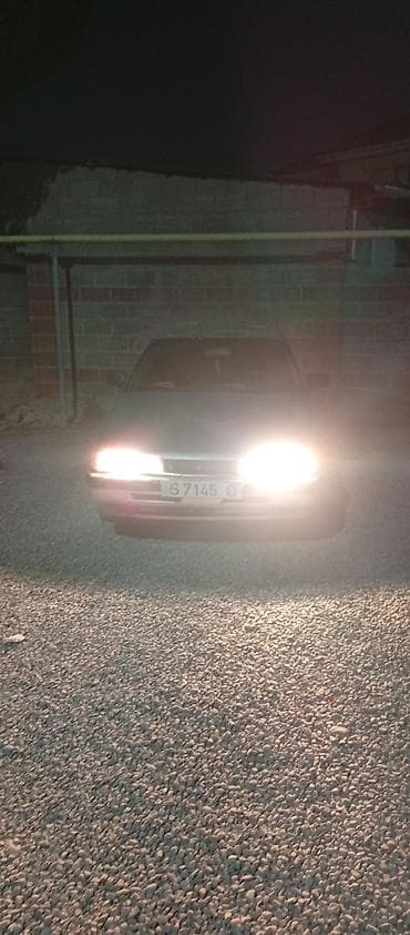 bmw e49: Mazda 626: 1988 г., Хэтчбэк — 3