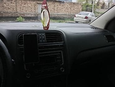 crv 2: Volkswagen Polo: 2017 г., 1.6 л, Автомат, Бензин, Седан — 5