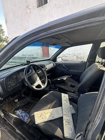 салон на гольф 2: Volkswagen Passat: 1990 г., 1.8 л, Механика, Бензин, Седан — 1
