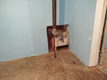 на ночь комната: Сдаётся простое жилое помещение: две смежные комнаты в одноэтажном — 4