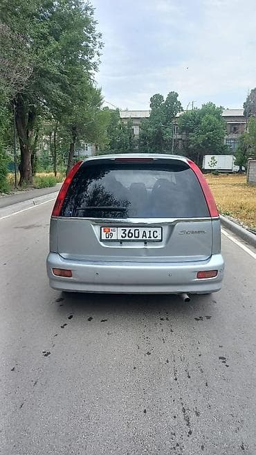 hond: Honda Stream: 2001 г., 2 л, Механика, Бензин, Минивэн — 5